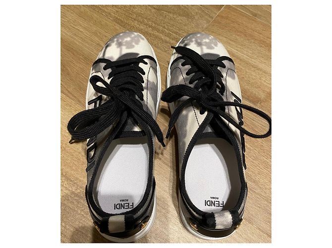 Fendi Rise Tie Dye Low Top Sneaker Schwarz Weiß Grau - Ansicht 12