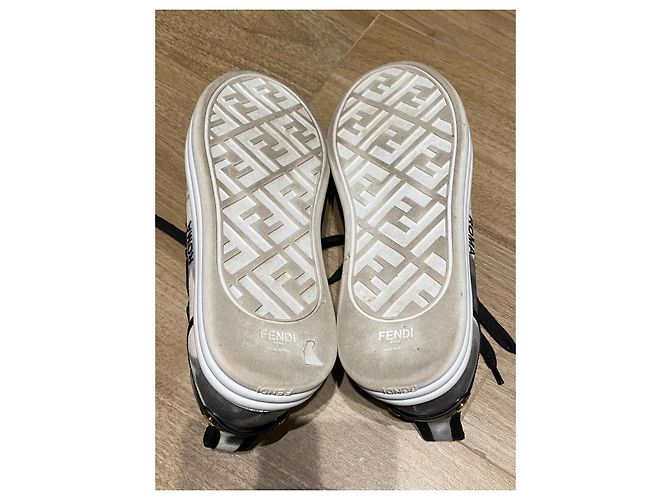 Fendi Rise Tie Dye Low Top Sneaker Schwarz Weiß Grau - Ansicht 13