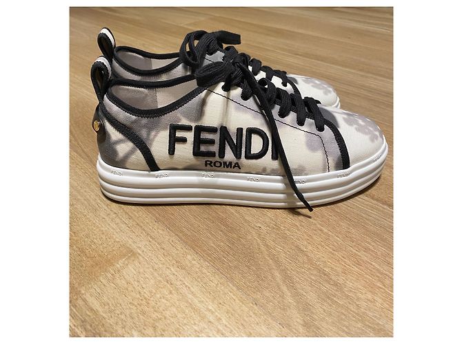 Fendi Rise Tie Dye Low Top Sneaker Schwarz Weiß Grau - Ansicht 2