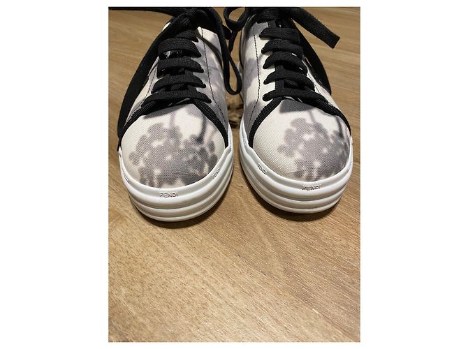 Fendi Rise Tie Dye Low Top Sneaker Schwarz Weiß Grau - Ansicht 7