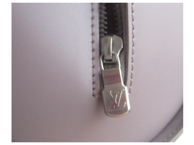 Borsa Louis Vuitton Soufflot in pelle Epi lilla 30 cm - vista 10