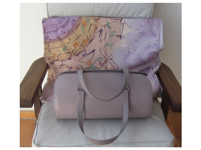 Borsa Louis Vuitton Soufflot in pelle Epi lilla 30 cm - vista 2