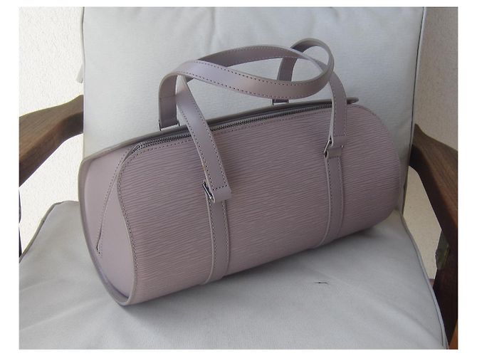 Borsa Louis Vuitton Soufflot in pelle Epi lilla 30 cm - vista 5