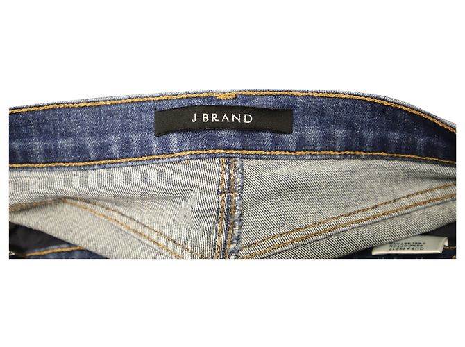 Vaqueros con dobladillo desgastado de J Brand en denim de algodón azul - vista 3