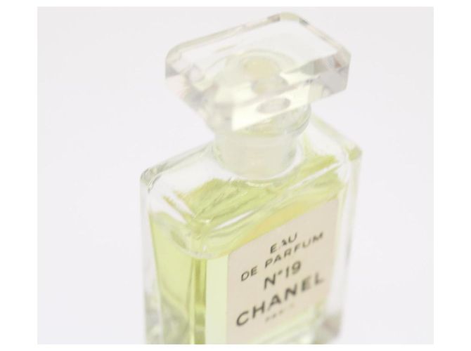 Profumo CHANEL N.19 Collana Tono Oro CC Auth ar10367B - vista 5