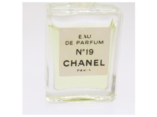Profumo CHANEL N.19 Collana Tono Oro CC Auth ar10367B - vista 6
