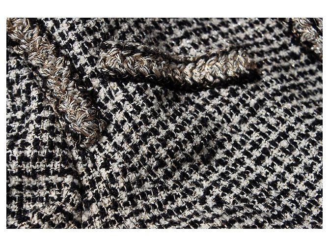 Chanel, Schwarz-goldene Tweedjacke - Ansicht 9