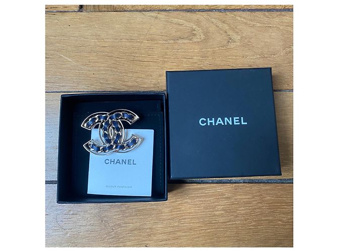 CHANEL-gefütterte C-BROSCHE Golden Marineblau - Ansicht 2