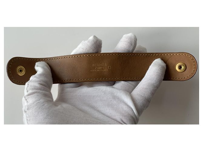 Pulsera Hermès Joli Médor cocodrilo azafrán dorado - vista 11