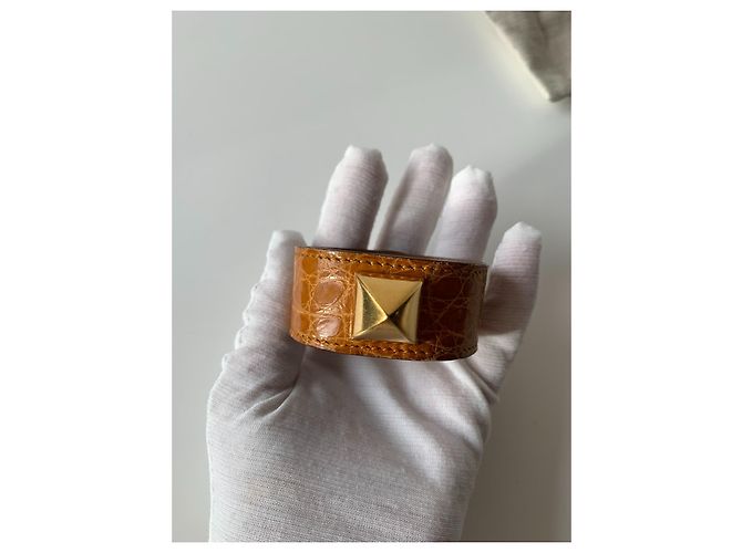 Pulsera Hermès Joli Médor cocodrilo azafrán dorado - vista 9