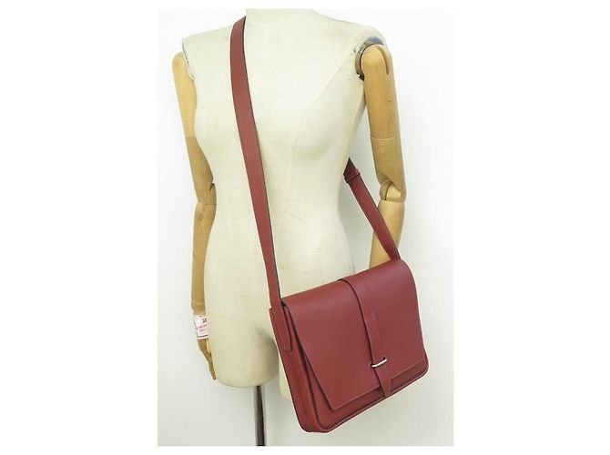 Hermès NOVA BOLSA HERMES STEVE LIGHT JUNIOR TOGO BOLSA DE COURO BORDEAUX - vista 5