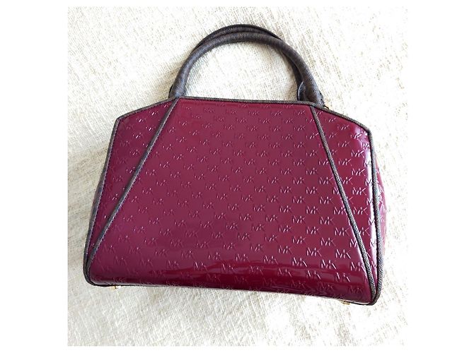 Borsa Michael Kors Cleo Bordeaux in vernice Bordò - vista 2