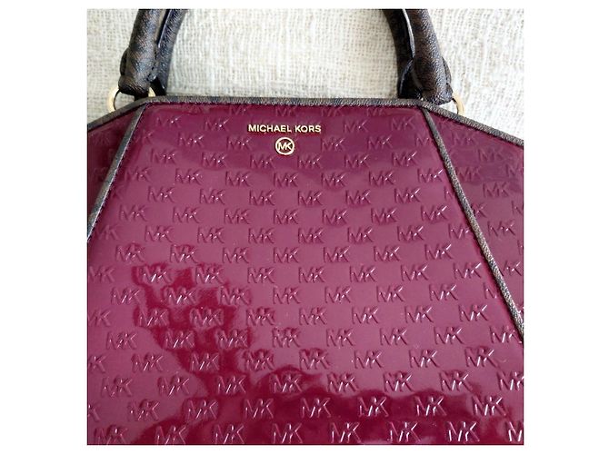 Borsa Michael Kors Cleo Bordeaux in vernice Bordò - vista 3