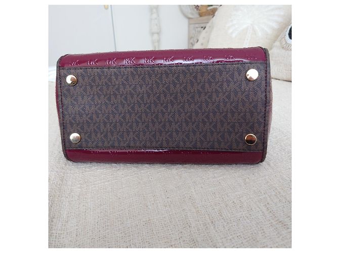 Borsa Michael Kors Cleo Bordeaux in vernice Bordò - vista 7