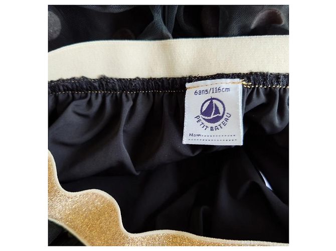 Saia de tule Petit Bateau preta com bolinhas e cinto dourado Preto - vista 3