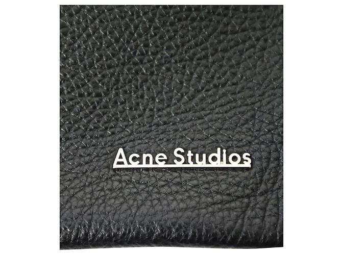 Bolsa Clutch Acne Studios em Couro Preto - vista 3