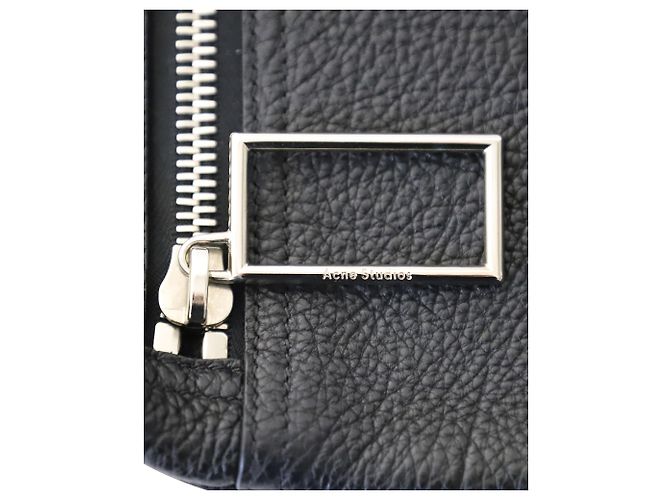 Bolsa Clutch Acne Studios em Couro Preto - vista 5