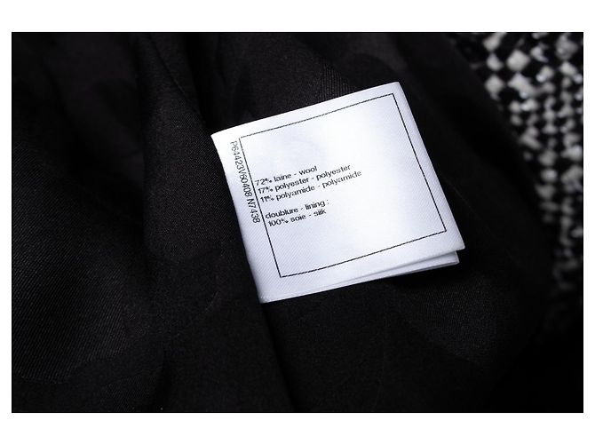 Chanel, Wool tweed sequinned coat Black - view 9