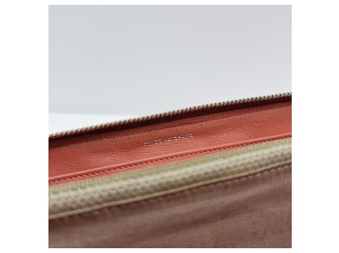 Timeless Chanel Geldbörse, ZEITLOSES GESTEPPTES LACKLEDER. Korallenrote Farbe. - Ansicht 14