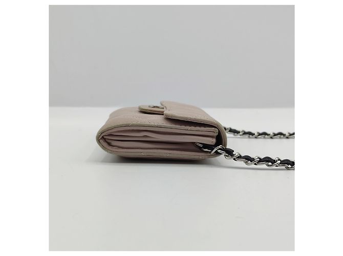 Portafoglio Chanel con catena Timeless rosa in pelle - vista 9