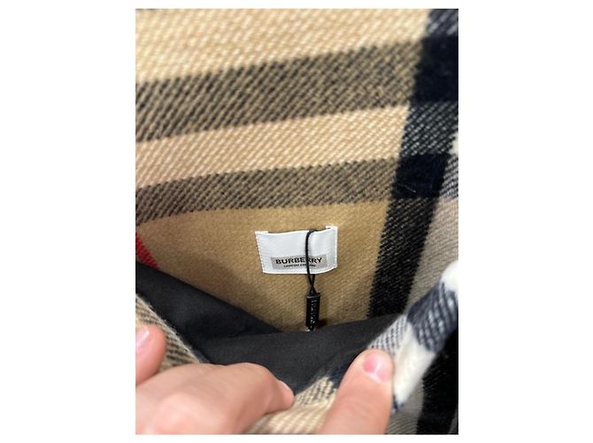 Burberry Capa xadrez de lã e caxemira com capuz em bege arquivo Camelo - vista 12