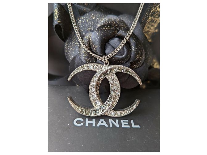 Chanel CC B15C Dubai Crescent Moon Logo SHW RARE orecchini con collana Argento - vista 10
