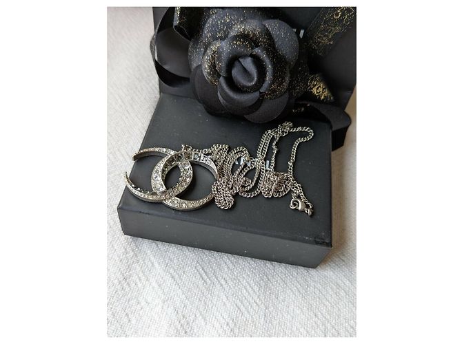 Chanel CC B15C Dubai Crescent Moon Logo SHW RARE orecchini con collana Argento - vista 11