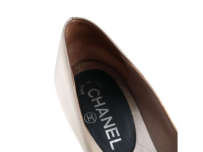 CHANEL - Perlenpumps (Größe 38) Grau - Ansicht 5