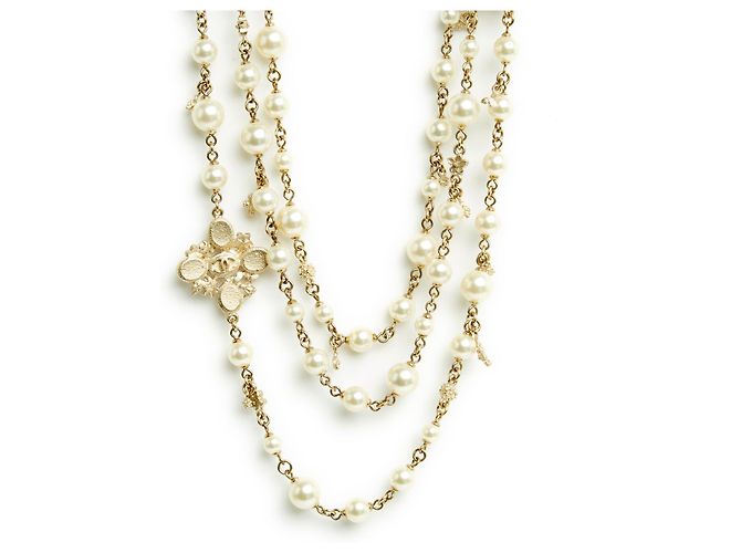Chanel 2015 Collana con filo di perle di Salisburgo D'oro - vista 3
