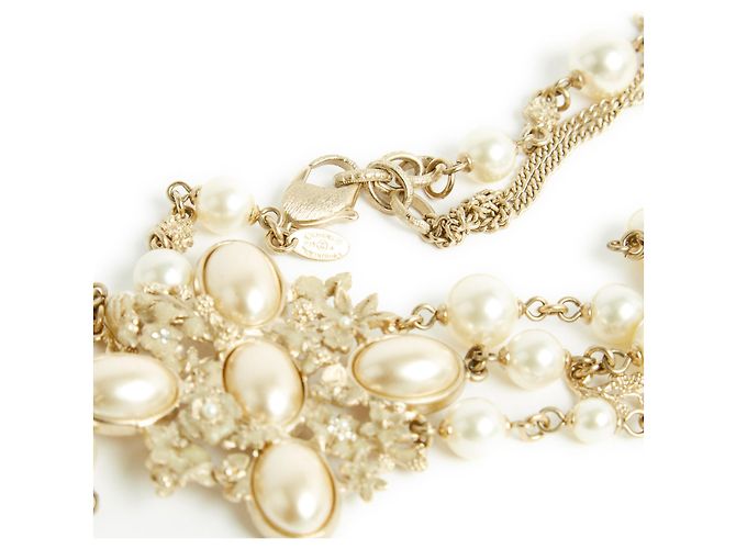 Chanel 2015 Collana con filo di perle di Salisburgo D'oro - vista 4
