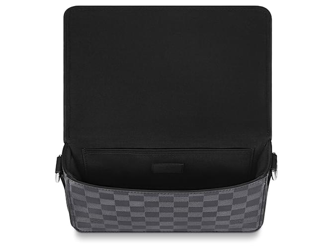 Louis Vuitton LV Studio Messenger nuovo Nero - vista 2