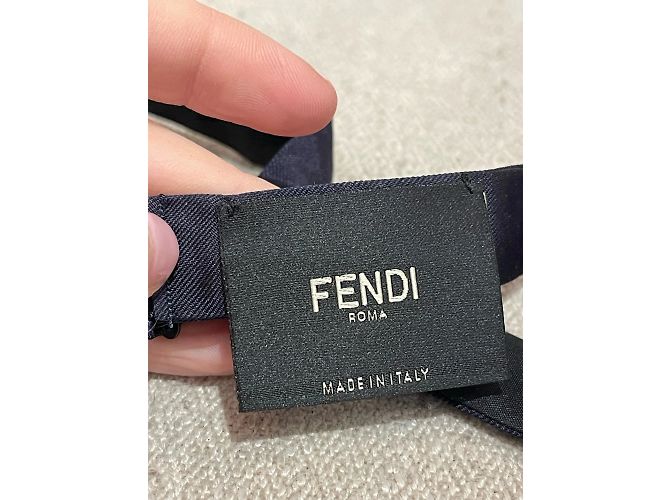 Papillon Fendi Monster blu in seta - vista 5