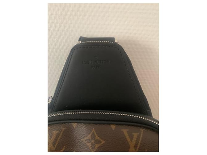 Louis Vuitton Borsa a tracolla Avenue marrone nuova - vista 3