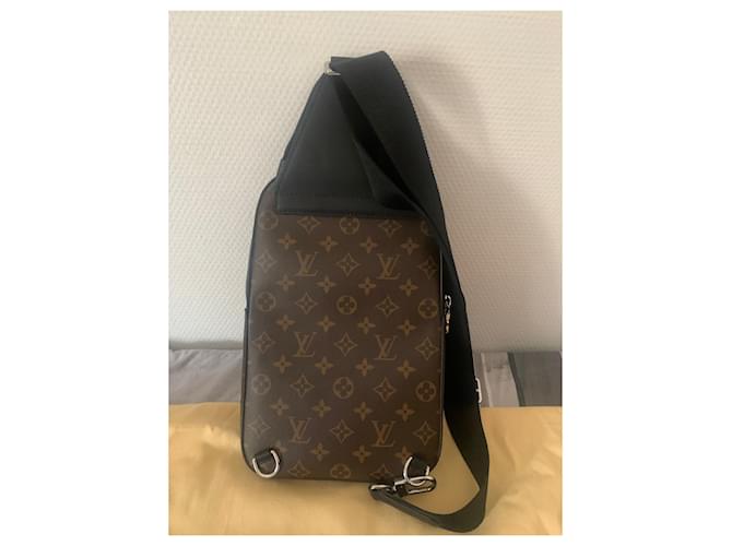 Louis Vuitton Borsa a tracolla Avenue marrone nuova - vista 4
