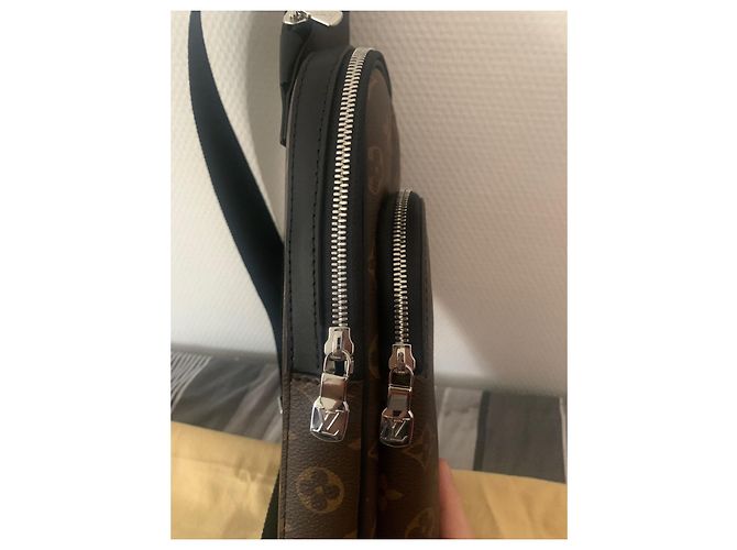 Louis Vuitton Borsa a tracolla Avenue marrone nuova - vista 6