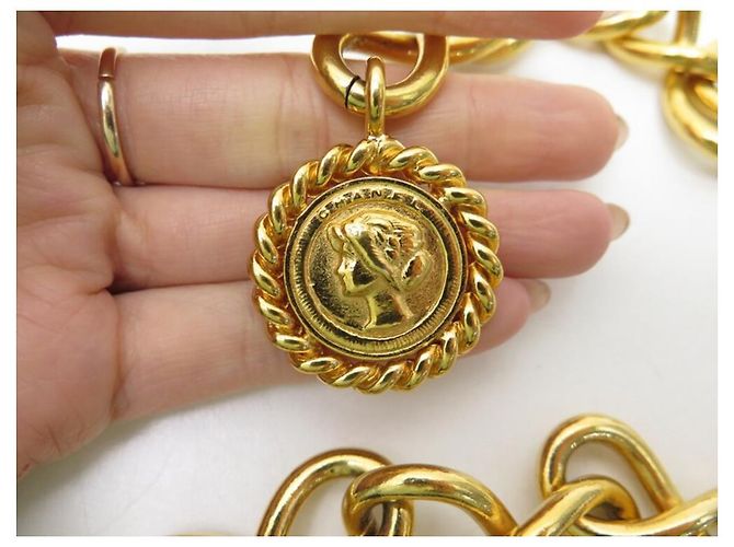 Medaillon CHANEL CINTURÓN MEDALLÓN CADENA T70 COLLAR CINTURÓN DORADO EN METAL DORADO - vista 3