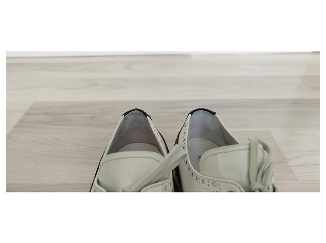 Sapatos de amarrar Prada em couro branco e marinho Multicor - vista 4