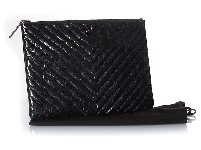 Chanel, estuche O con cremallera chevron de charol Negro - vista 3