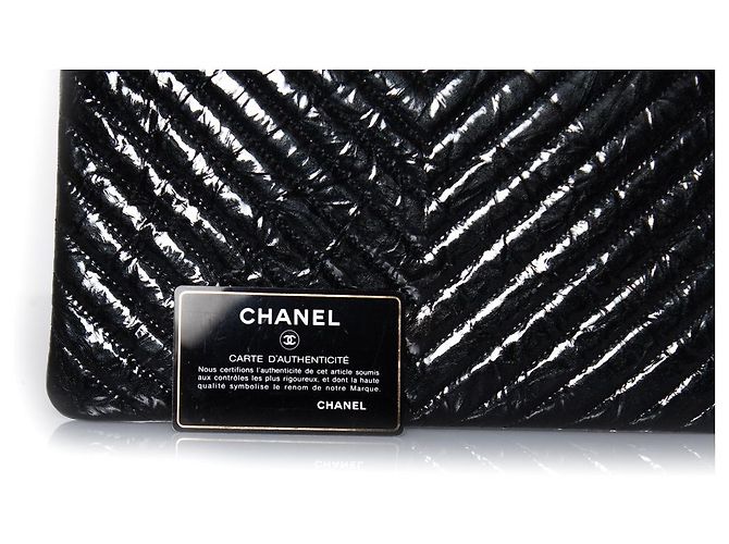 Chanel, estuche O con cremallera chevron de charol Negro - vista 4
