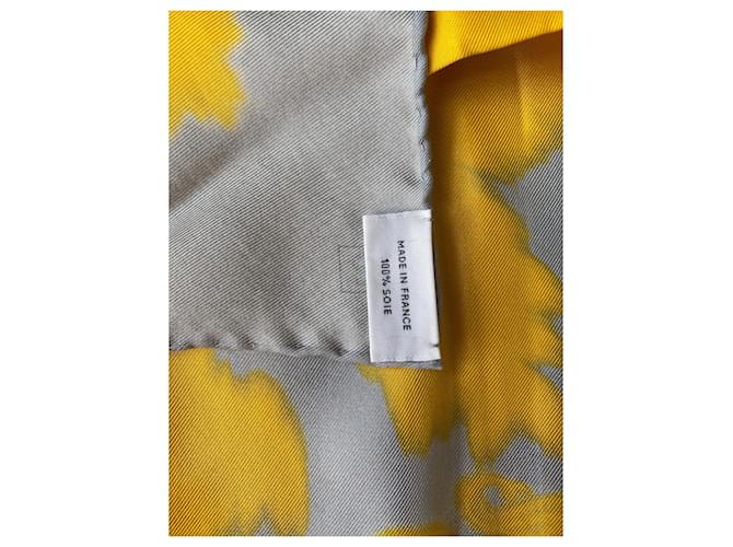 Hermès Brides de Gala Wash Square Giallo - vista 3
