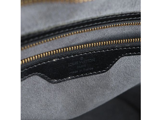 LOUIS VUITTON - Borsa Saint Jacques in pelle Epi nera Nero - vista 7