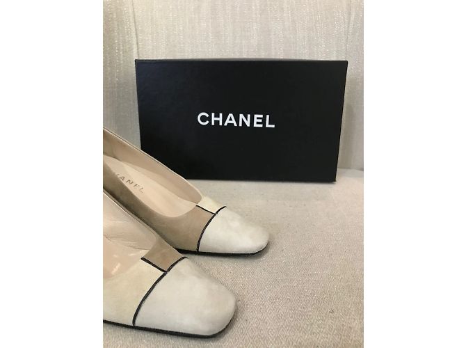Tacchi CHANEL T.EU 36.5 Camoscio Beige - vista 8