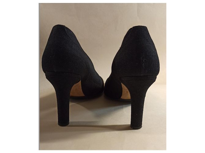 Décolleté Chanel in pelle nera con ricamo CC Nero - vista 4