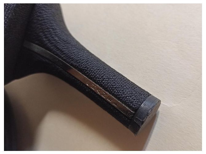 Décolleté Chanel in pelle nera con ricamo CC Nero - vista 8