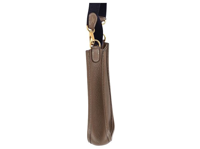 Hermès Evelyne TPM 16 en Cuir Clémence Marron 'Etoupe' - vue 13