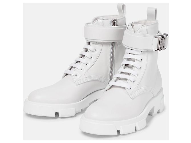 BOTAS TERRA GIVENCHY EM COURO BRANCO. - vista 12