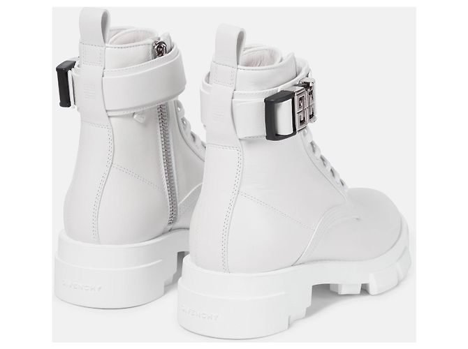 BOTAS TERRA GIVENCHY EM COURO BRANCO. - vista 4