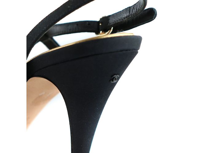 CHANEL - Lederpumps (Größe 40) Schwarz - Ansicht 5