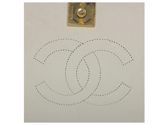 CHANEL Borsa a tracolla con catena Matelasse Pelle di agnello bianca CC Auth 57353 Bianco - vista 16
