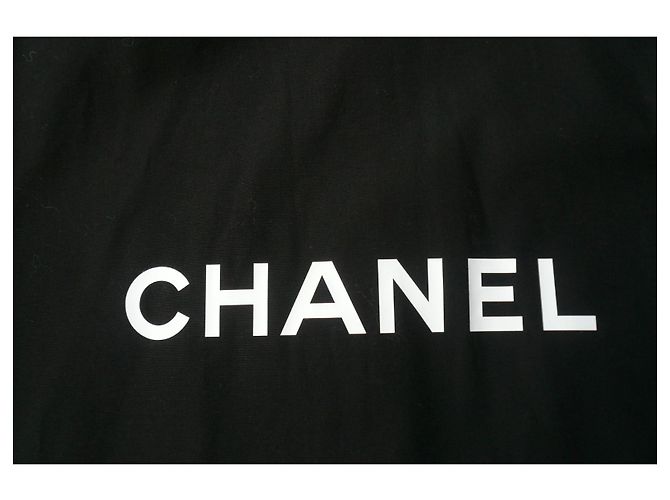 CHANEL Funda larga de algodón negro Nuevo estado - vista 3